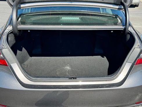 Used 2022 Toyota Camry SE FWD image 34