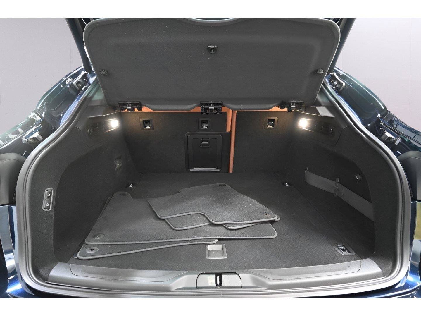 Used 2023 Maserati Levante GT AWD/4WD image 15