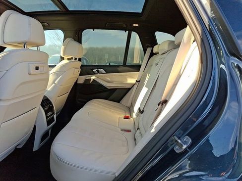 Certified 2022 BMW X5 xDrive40i w/ Luxury Seating Package image 10