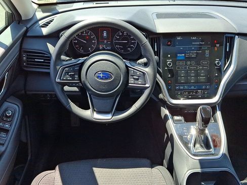 Used 2024 Subaru Outback Premium AWD/4WD image 12
