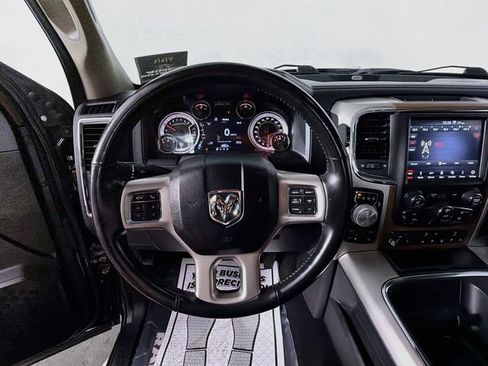 Used 2018 RAM 1500 Laramie AWD/4WD image 11
