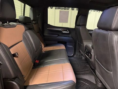 Used 2023 Chevrolet Silverado 1500 High Country w/ Technology Package image 24