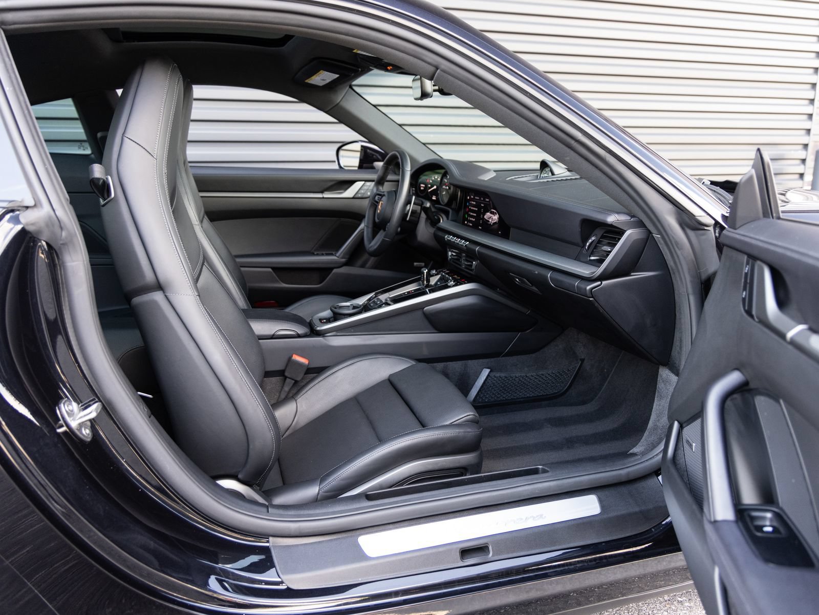 Certified 2024 Porsche 911 Carrera RWD image 30