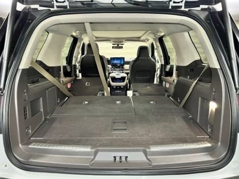Used 2023 Lincoln Navigator Reserve AWD/4WD image 29
