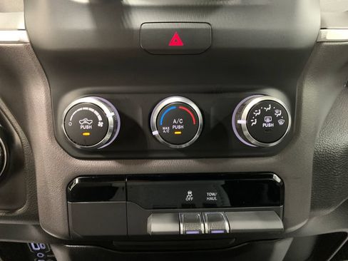 Used 2021 RAM 1500 Big Horn AWD/4WD image 7