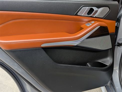 Used 2023 BMW X7 xDrive40i w/ M Sport Package image 24