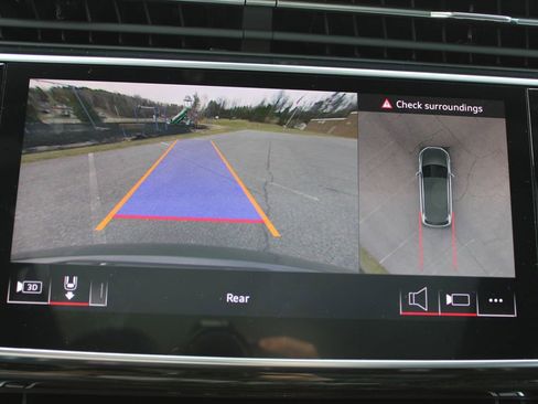 Certified 2025 Audi Q7 2.0T Premium Plus image 21