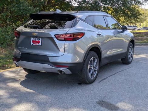 New 2025 Chevrolet Blazer LT w/ Convenience Package image 3