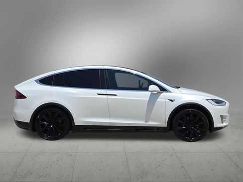 Used 2020 Tesla Model X Long Range AWD/4WD image 7