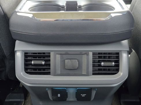New 2024 Ford F150 Lightning XLT image 27