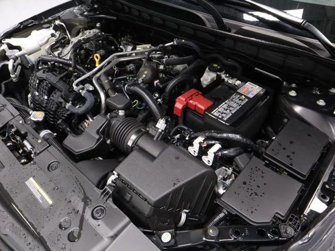 Certified 2025 Nissan Altima 2.5 SV image 12