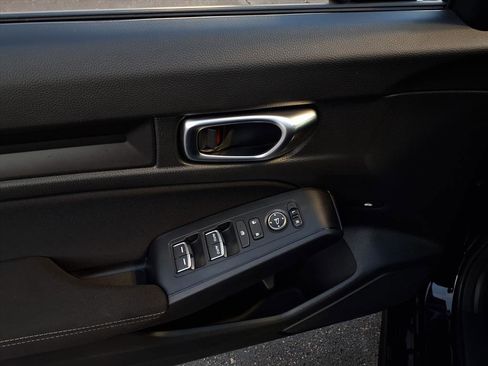 Used 2023 Honda Civic LX image 13