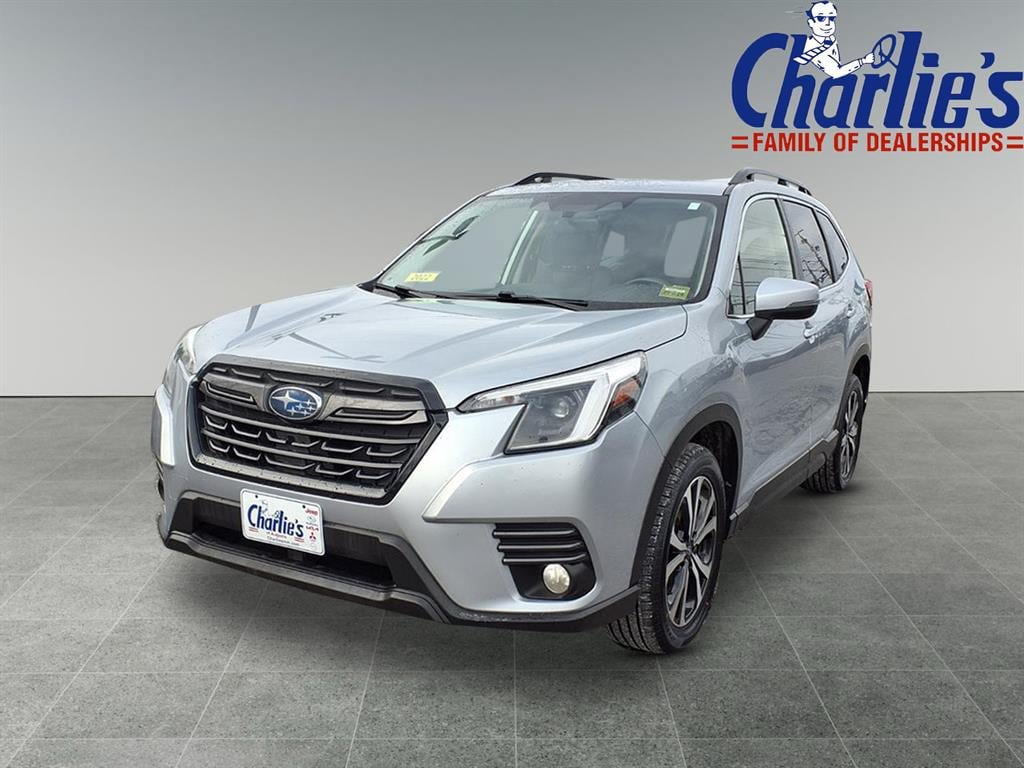 Used 2022 Subaru Forester Limited AWD/4WD image 1