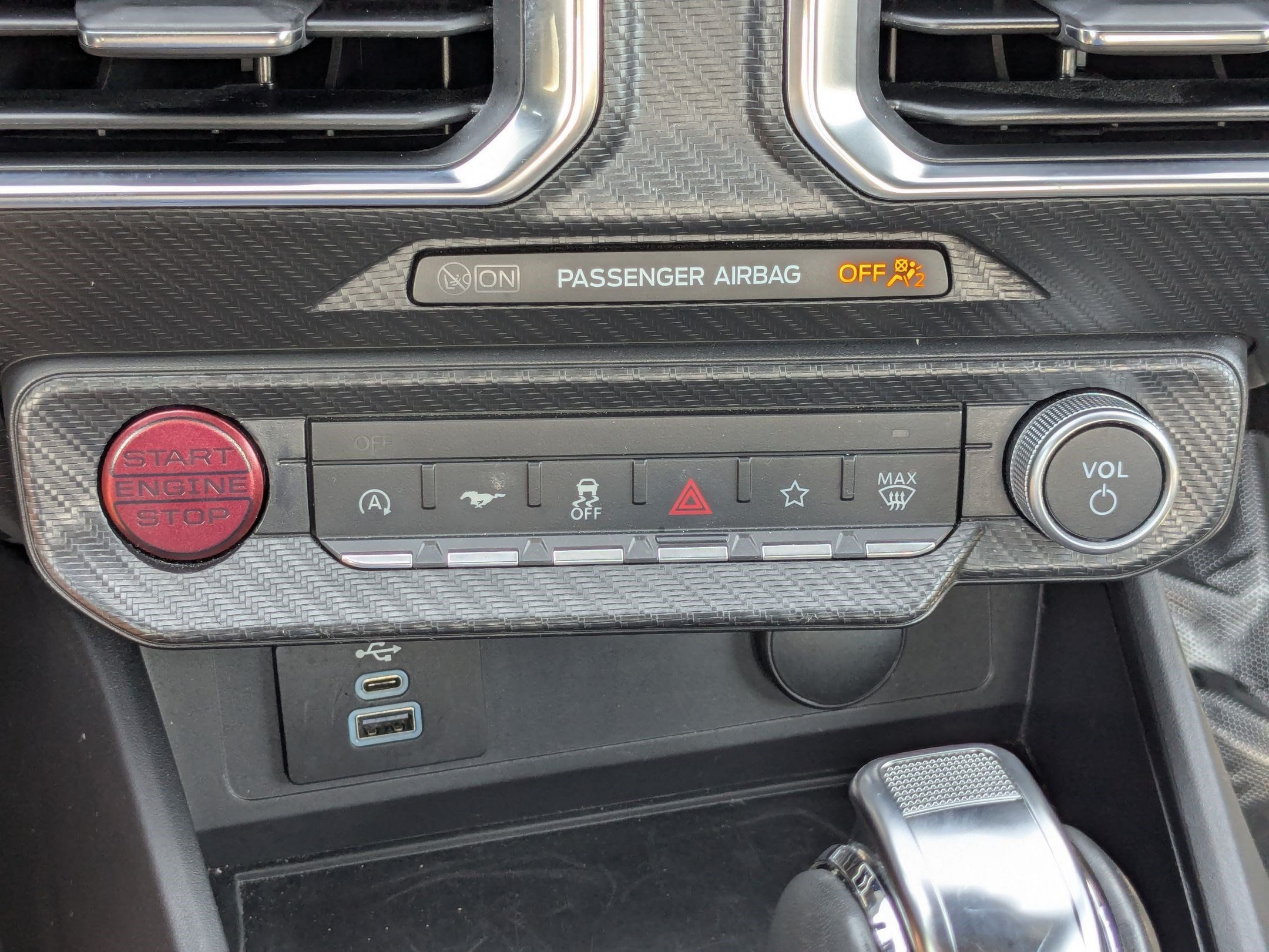 Used 2025 Ford Mustang GT Premium RWD image 25