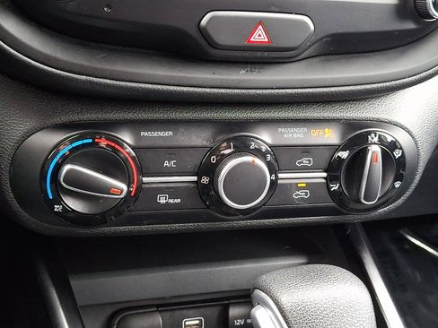 Used 2020 Kia Soul LX image 14