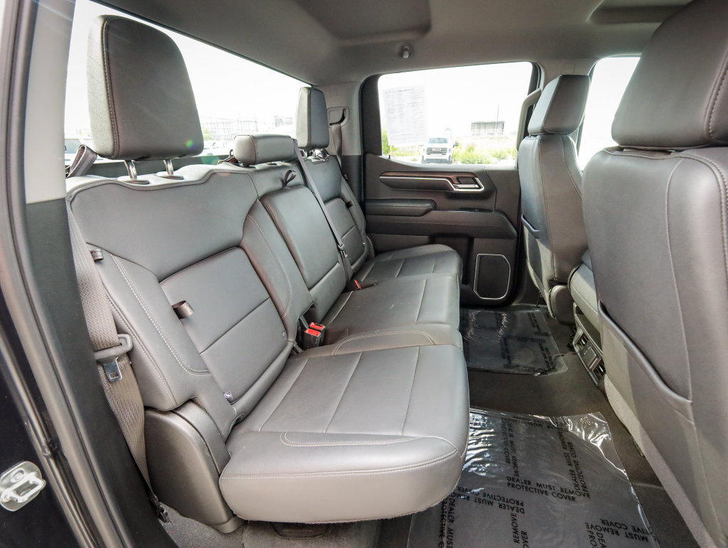 Used 2025 GMC Sierra 1500 SLT AWD/4WD image 27