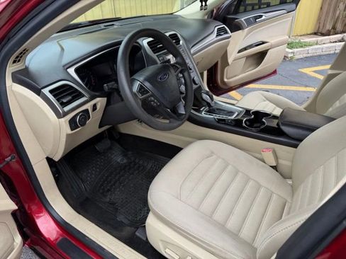 Used 2014 Ford Fusion SE image 13