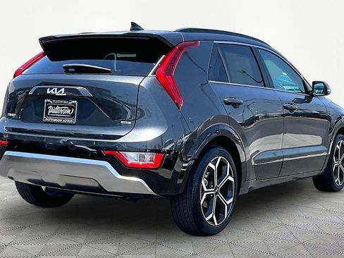 Used 2025 Kia Niro EX Touring FWD image 3