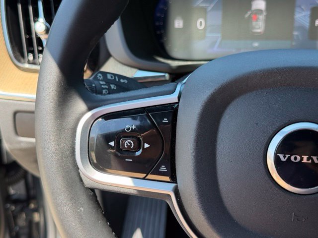 Used 2026 Volvo XC60 B5 Core AWD/4WD image 18