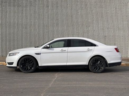 Used 2013 Ford Taurus Limited image 2