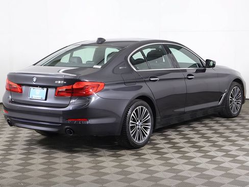 Used 2018 BMW 530e xDrive AWD/4WD image 12