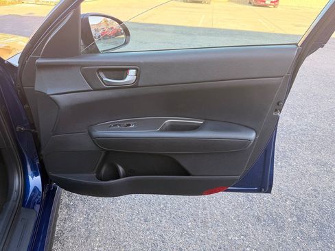 Used 2020 Kia Optima S FWD image 32