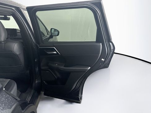 Used 2025 Mitsubishi Outlander SE FWD image 31