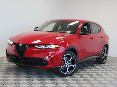 Used 2024 Alfa Romeo Tonale Veloce AWD/4WD image 1