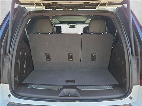 Used 2023 GMC Yukon Denali AWD/4WD image 6