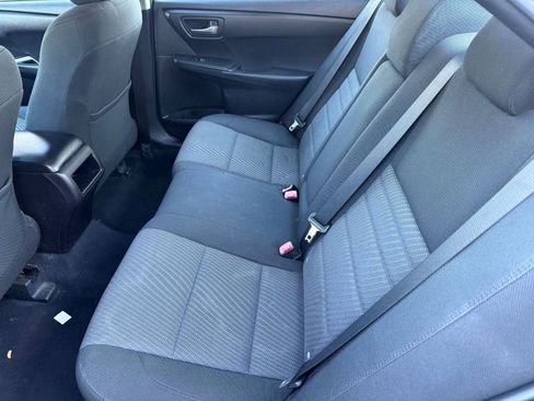 Used 2015 Toyota Camry LE image 28