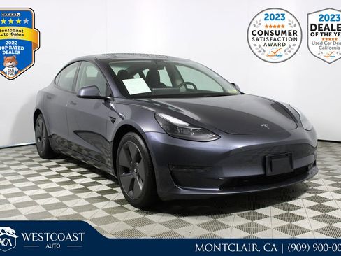 Used 2023 Tesla Model 3 Standard Range image 1