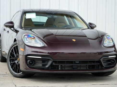 Used 2023 Porsche Panamera 4 Platinum Edition image 4