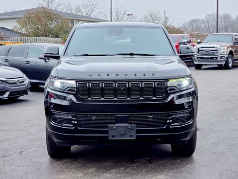 Used 2024 Jeep Wagoneer L Series II w/ Convenience Group I image 3