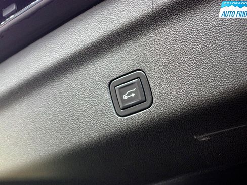 Used 2021 Chevrolet Tahoe High Country image 30