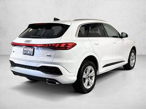 Used 2025 Audi Q5 Premium AWD/4WD image 5