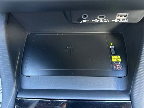 Used 2025 Subaru Forester Premium image 33