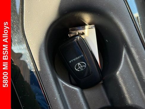 Used 2020 Toyota Corolla LE w/ LE Convenience Package FWD image 30