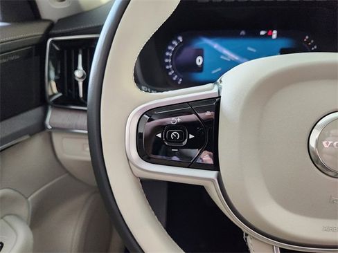 New 2026 Volvo XC90 B6 Ultra image 28