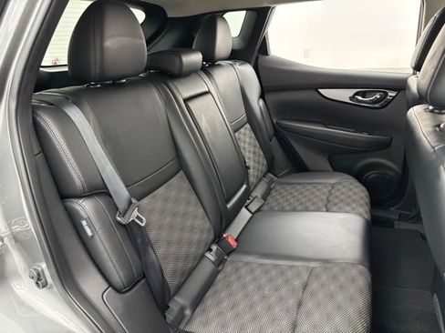 Used 2022 Nissan Rogue Sport SV w/ Technology Package FWD image 33