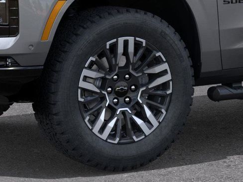 New 2026 Chevrolet Suburban Z71 w/ Comfort Package image 9