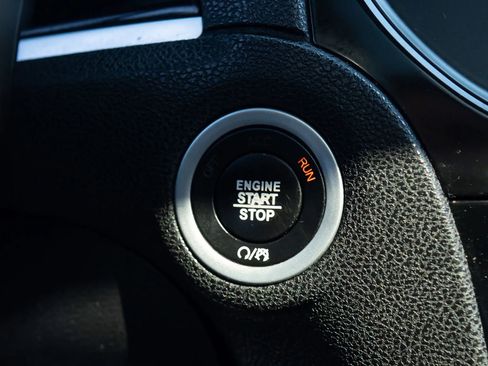 Used 2019 Chrysler 300 S w/ S Model Appearance Package RWD image 29