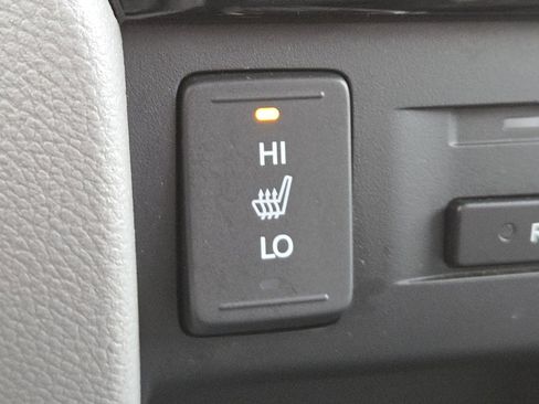 Used 2016 Honda Pilot Touring image 6