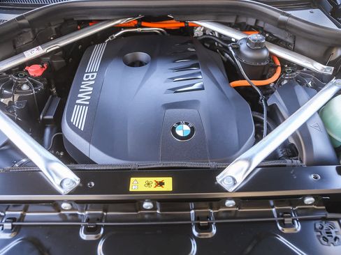 New 2026 BMW X5 xDrive50e w/ M Sport Package image 23