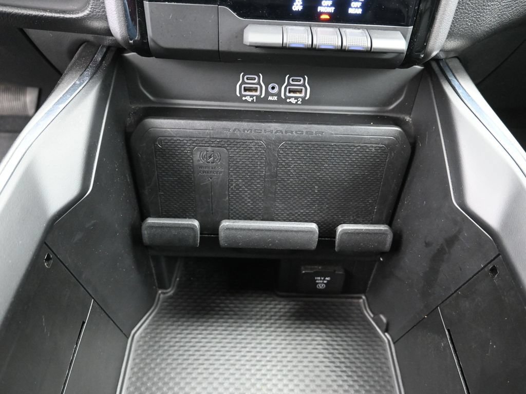 Used 2025 RAM 1500 Laramie AWD/4WD image 19