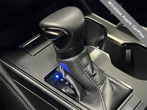 Certified 2025 Lexus ES 350 w/ Accessory Package (Z2) image 21