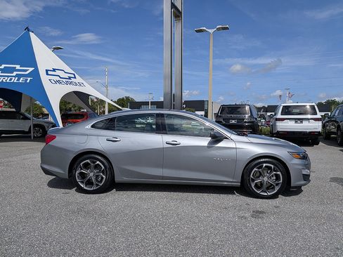 Certified 2024 Chevrolet Malibu LT FWD image 2