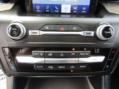 Used 2020 Ford Explorer Platinum w/ Premium Technology Package AWD/4WD image 27