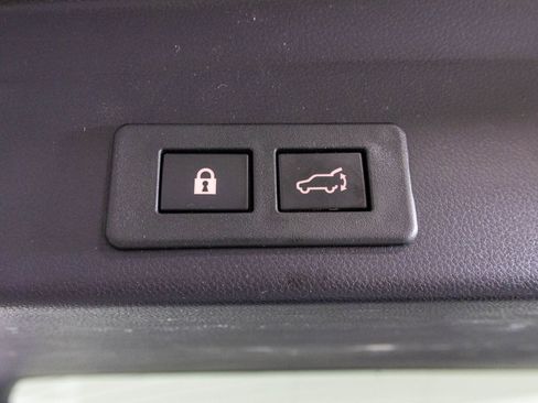 Used 2023 Subaru Ascent Limited image 42