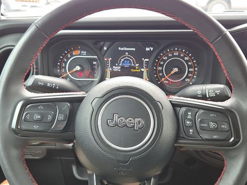 Used 2024 Jeep Wrangler Unlimited Rubicon w/ Convenience Group image 11