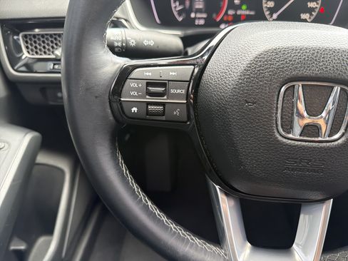 Used 2024 Honda Civic EX-L image 19